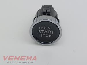 Gebruikte Start/Stop schakelaar Peugeot 3008 II (M4/MC/MJ/MR) 1.2 12V e-THP PureTech 130 Prijs € 9,99 Margeregeling aangeboden door Venema Autoparts