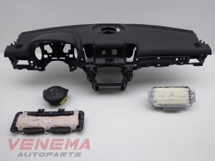 Gebruikte Airbag set + dashboard Mercedes GLE (W166) 350d 3.0 V6 24V BlueTEC 4-Matic Prijs € 999,99 Margeregeling aangeboden door Venema Autoparts