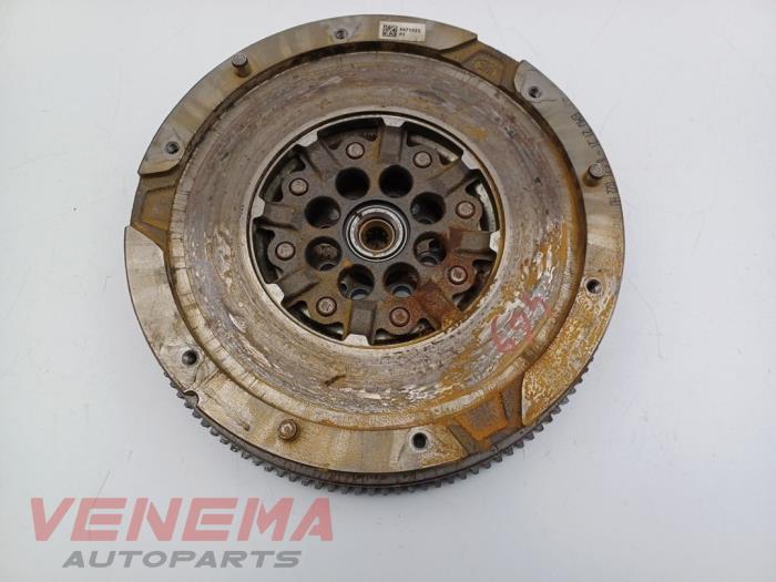 Gebruikte Vliegwiel dubbele massa BMW 1 serie (F21) 120i 2.0 16V Prijs € 249,99 Margeregeling aangeboden door Venema Autoparts