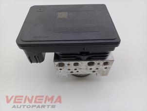 Gebruikte ABS Pomp Volkswagen Golf VIII (CD1) 1.0 eTSI 12V Prijs € 249,99 Margeregeling aangeboden door Venema Autoparts