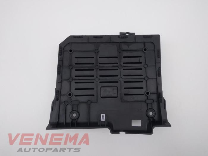 Gebruikte Diversen Ford Fiesta 7 1.0 EcoBoost 12V 100 Prijs € 19,99 Margeregeling aangeboden door Venema Autoparts