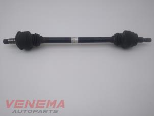 Gebruikte Aandrijfas links-achter Mercedes GLE (W166) 350d 3.0 V6 24V BlueTEC 4-Matic Prijs € 124,99 Margeregeling aangeboden door Venema Autoparts