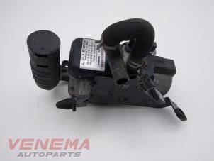 Gebruikte Standkachel Mercedes GLE (W166) 350d 3.0 V6 24V BlueTEC 4-Matic Prijs € 299,99 Margeregeling aangeboden door Venema Autoparts