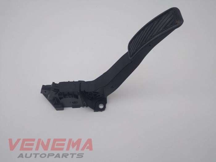 Gaspedaal van een Ford Fiesta 7 1.0 EcoBoost 12V 100 2018