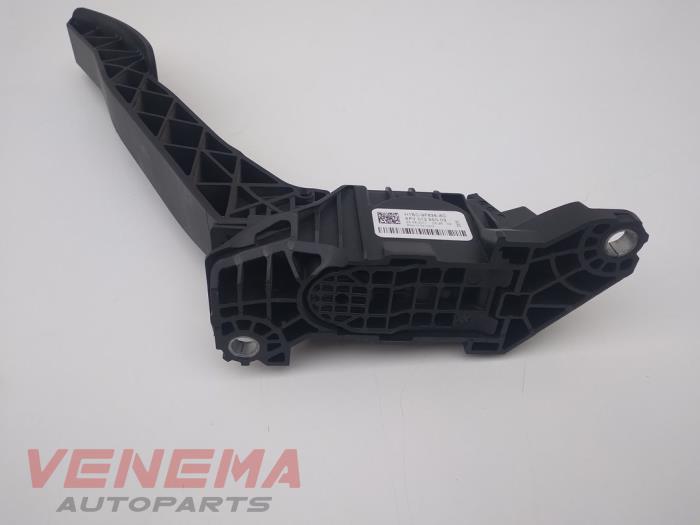 Gaspedaal van een Ford Fiesta 7 1.0 EcoBoost 12V 100 2018
