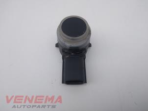 Gebruikte Parkeersensor Ford Fiesta 7 1.0 EcoBoost 12V 100 Prijs € 14,99 Margeregeling aangeboden door Venema Autoparts