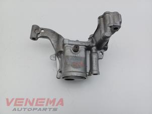 Gebruikte Oliepomp Ford Focus 3 Wagon 1.0 Ti-VCT EcoBoost 12V 125 Prijs € 69,99 Margeregeling aangeboden door Venema Autoparts
