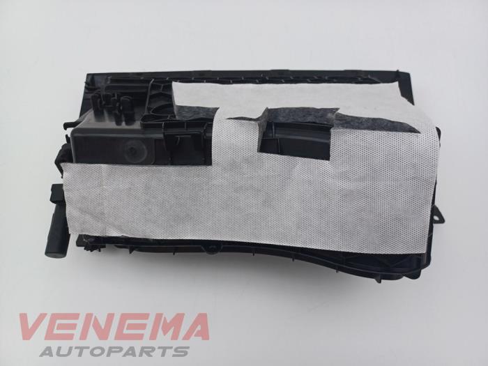 Dashboardkastje van een BMW 1 serie (F21) 120i 2.0 16V 2018