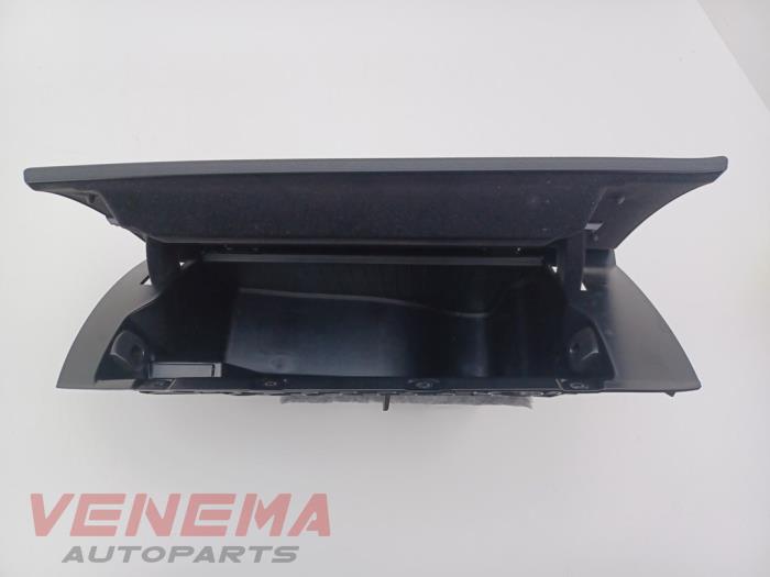 Dashboardkastje van een BMW 1 serie (F21) 120i 2.0 16V 2018