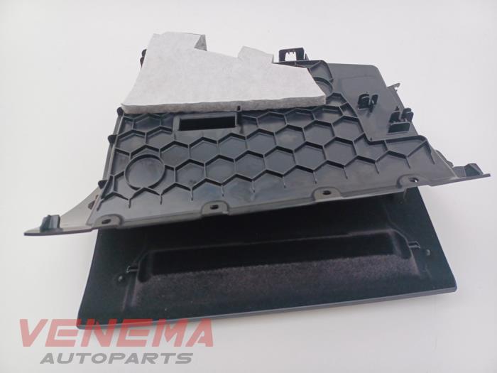 Dashboardkastje van een BMW 1 serie (F21) 120i 2.0 16V 2018