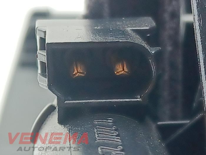 Dashboardkastje van een BMW 1 serie (F21) 120i 2.0 16V 2018