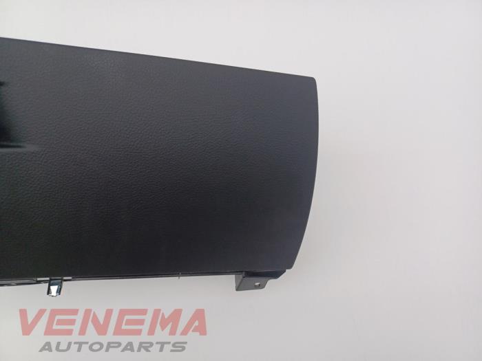 Dashboardkastje van een BMW 1 serie (F21) 120i 2.0 16V 2018