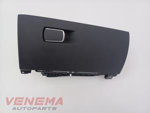 Gebruikte Dashboardkastje BMW 1 serie (F21) 120i 2.0 16V Prijs € 39,99 Margeregeling aangeboden door Venema Autoparts