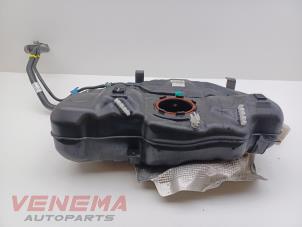 Gebruikte Tank Opel Astra K Sports Tourer 1.6 BiTurbo CDTI 16V Prijs € 129,99 Margeregeling aangeboden door Venema Autoparts