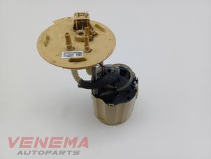 Gebruikte Tank element Pomp Opel Astra K Sports Tourer 1.6 BiTurbo CDTI 16V Prijs € 99,99 Margeregeling aangeboden door Venema Autoparts