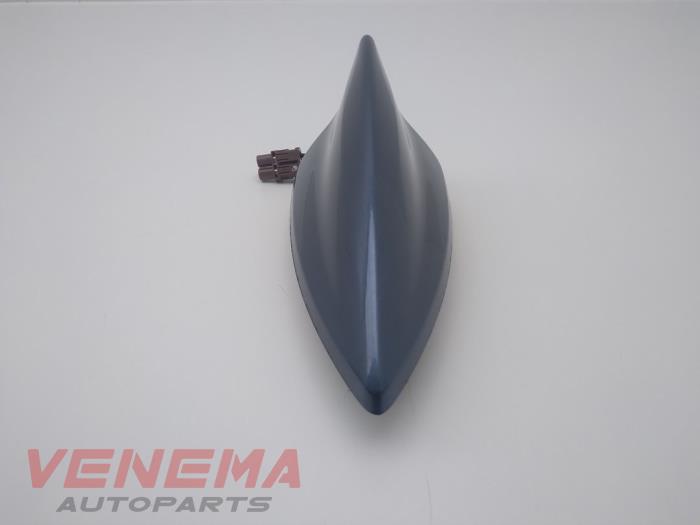 Gebruikte Antenne Opel Astra K Sports Tourer 1.6 BiTurbo CDTI 16V Prijs € 34,99 Margeregeling aangeboden door Venema Autoparts