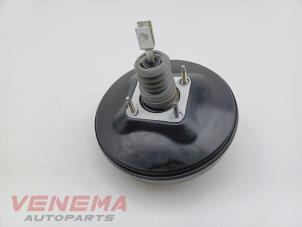 Gebruikte Rembooster Ford Fiesta 7 1.0 EcoBoost 12V 100 Prijs € 59,99 Margeregeling aangeboden door Venema Autoparts