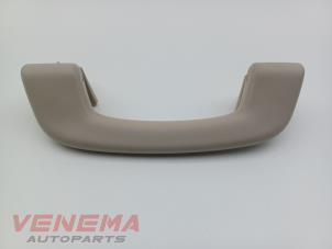 Gebruikte Handgreep BMW 5 serie (F10) 550i V8 32V TwinPower Turbo Prijs € 14,99 Margeregeling aangeboden door Venema Autoparts