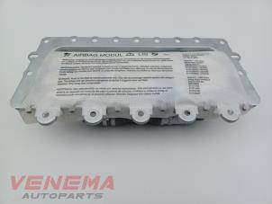 Gebruikte Airbag rechts (Dashboard) BMW 5 serie (F10) 550i V8 32V TwinPower Turbo Prijs € 199,99 Margeregeling aangeboden door Venema Autoparts