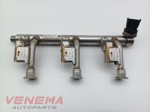 Gebruikte Injector brug Ford Fiesta 6 (JA8) 1.0 EcoBoost 12V 100 Prijs € 49,99 Margeregeling aangeboden door Venema Autoparts