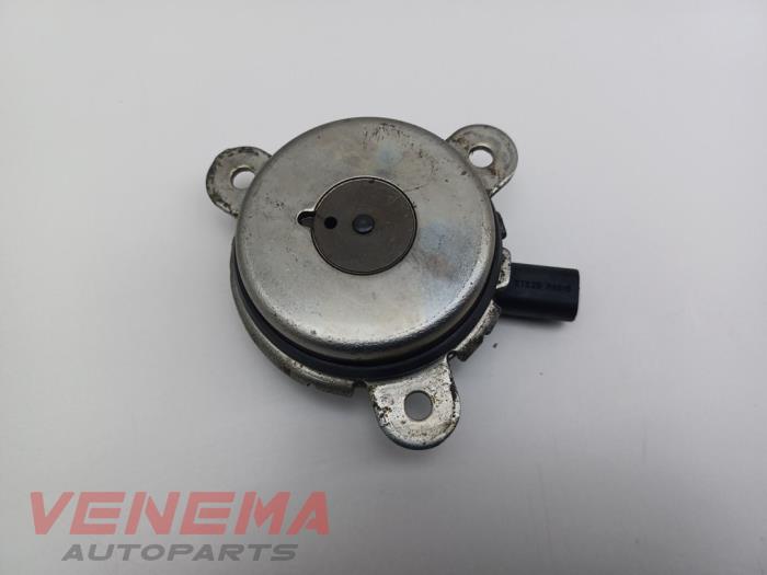 Gebruikte Sensor Nokkenas Ford Fiesta 6 (JA8) 1.0 EcoBoost 12V 100 Prijs € 14,99 Margeregeling aangeboden door Venema Autoparts