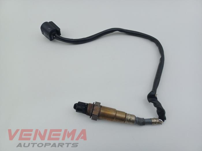 Lambda Sonde van een BMW 5 serie (F10) 550i V8 32V TwinPower Turbo 2010