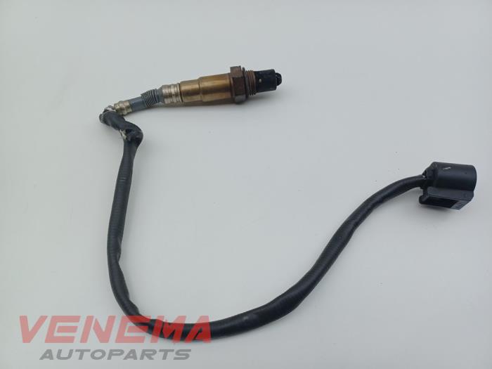 Lambda Sonde van een BMW 5 serie (F10) 550i V8 32V TwinPower Turbo 2010