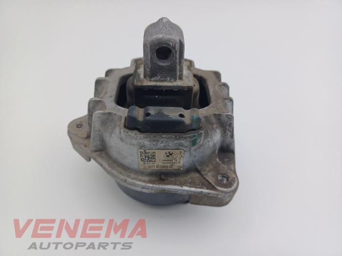 Gebruikte Motorsteun BMW 5 serie (F10) 550i V8 32V TwinPower Turbo Prijs € 29,99 Margeregeling aangeboden door Venema Autoparts
