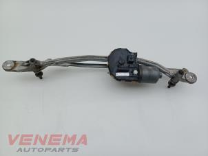 Gebruikte Ruitenwismotor + Mechaniek BMW 5 serie (F10) 550i V8 32V TwinPower Turbo Prijs € 74,99 Margeregeling aangeboden door Venema Autoparts