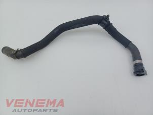 Gebruikte Koelwaterslang Volkswagen Golf VII (AUA) 1.4 GTE 16V Prijs € 9,99 Margeregeling aangeboden door Venema Autoparts
