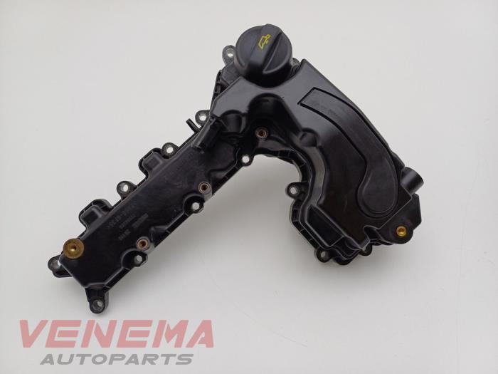Gebruikte Kleppendeksel Peugeot 208 I (CA/CC/CK/CL) 1.2 12V e-THP PureTech 110 Prijs € 29,99 Margeregeling aangeboden door Venema Autoparts