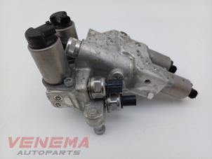 Gebruikte Kleppenblok hydraulisch BMW 5 serie (F10) 550i V8 32V TwinPower Turbo Prijs € 199,99 Margeregeling aangeboden door Venema Autoparts