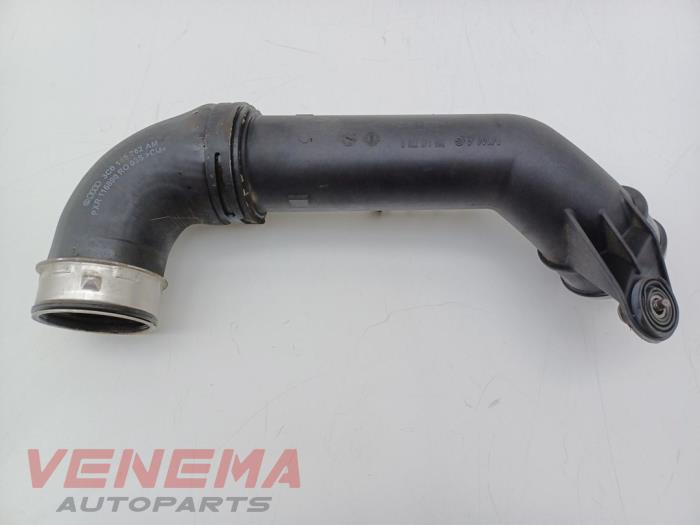 Gebruikte Intercooler Buis Volkswagen Caddy III (2KA,2KH,2CA,2CH) 1.9 TDI Prijs € 14,99 Margeregeling aangeboden door Venema Autoparts