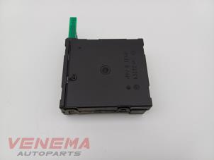 Gebruikte Centrale Deurvergrendelings Module Volkswagen Caddy III (2KA,2KH,2CA,2CH) 1.9 TDI Prijs € 19,99 Margeregeling aangeboden door Venema Autoparts