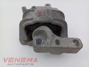 Gebruikte Motorsteun Volkswagen Caddy III (2KA,2KH,2CA,2CH) 1.9 TDI Prijs € 14,99 Margeregeling aangeboden door Venema Autoparts