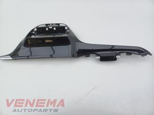 Gebruikte Dashboard deel Peugeot 208 I (CA/CC/CK/CL) 1.2 12V e-THP PureTech 110 Prijs € 39,99 Margeregeling aangeboden door Venema Autoparts