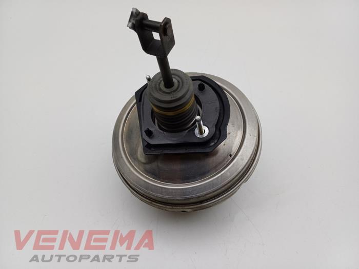 Gebruikte Rembooster BMW 5 serie (F10) 550i V8 32V TwinPower Turbo Prijs € 79,99 Margeregeling aangeboden door Venema Autoparts