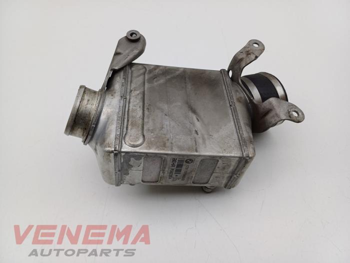Gebruikte Intercooler BMW 5 serie (F10) 550i V8 32V TwinPower Turbo Prijs € 149,99 Margeregeling aangeboden door Venema Autoparts
