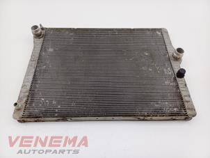 Gebruikte Radiateur BMW 5 serie (F10) 550i V8 32V TwinPower Turbo Prijs € 199,99 Margeregeling aangeboden door Venema Autoparts