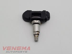 Gebruikte Bandenspanningsensor Mercedes C Estate (S205) C-250 CDI BlueTEC, C-250 d 2.2 16V Prijs € 19,99 Margeregeling aangeboden door Venema Autoparts