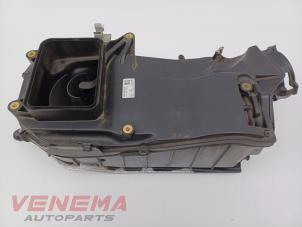 Gebruikte Luchtfilterhuis Mercedes C Estate (S205) C-250 CDI BlueTEC, C-250 d 2.2 16V Prijs € 34,99 Margeregeling aangeboden door Venema Autoparts