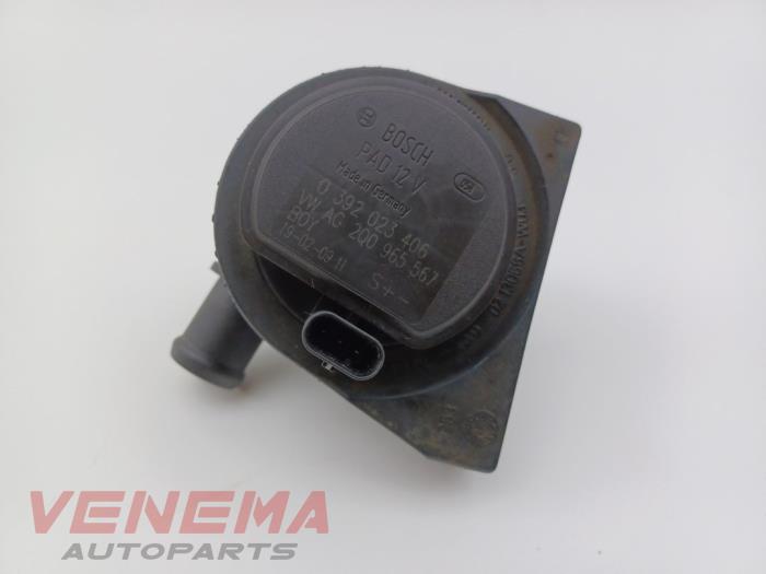 Gebruikte Waterpomp Volkswagen T-Cross 1.0 TSI 115 12V Prijs € 19,99 Margeregeling aangeboden door Venema Autoparts