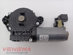 Gebruikte Schuifdak Motor Mercedes C Estate (S205) C-250 CDI BlueTEC, C-250 d 2.2 16V Prijs € 34,99 Margeregeling aangeboden door Venema Autoparts