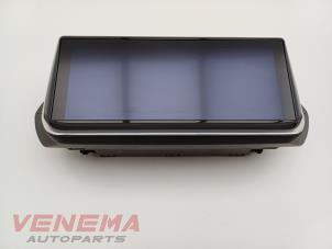 Gebruikte Display Multi Media regelunit Peugeot 208 II (UB/UH/UP) 1.2 Vti 12V PureTech 100 Prijs € 199,99 Margeregeling aangeboden door Venema Autoparts