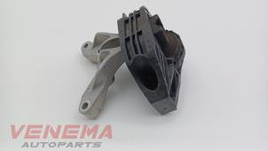 Gebruikte Motorrubber Peugeot 208 II (UB/UH/UP) 1.2 Vti 12V PureTech 100 Prijs € 34,99 Margeregeling aangeboden door Venema Autoparts