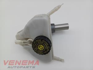 Gebruikte Hoofdremcilinder Mercedes C Estate (S205) C-250 CDI BlueTEC, C-250 d 2.2 16V Prijs € 24,99 Margeregeling aangeboden door Venema Autoparts