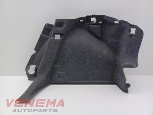 Gebruikte Kofferbakbekleding rechts Seat Ibiza V (KJB) 1.0 TSI 12V Prijs € 49,99 Margeregeling aangeboden door Venema Autoparts