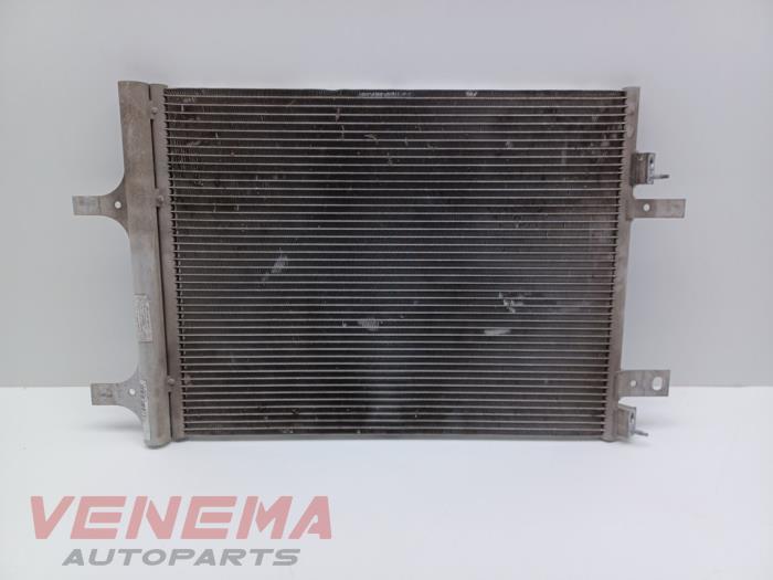 Gebruikte Airco Condensor Peugeot 3008 II (M4/MC/MJ/MR) 1.2 12V e-THP PureTech 130 Prijs € 69,99 Margeregeling aangeboden door Venema Autoparts