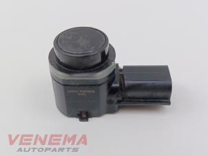 Gebruikte PDC Sensor Ford Focus 3 Wagon 1.0 Ti-VCT EcoBoost 12V 125 Prijs € 19,99 Margeregeling aangeboden door Venema Autoparts