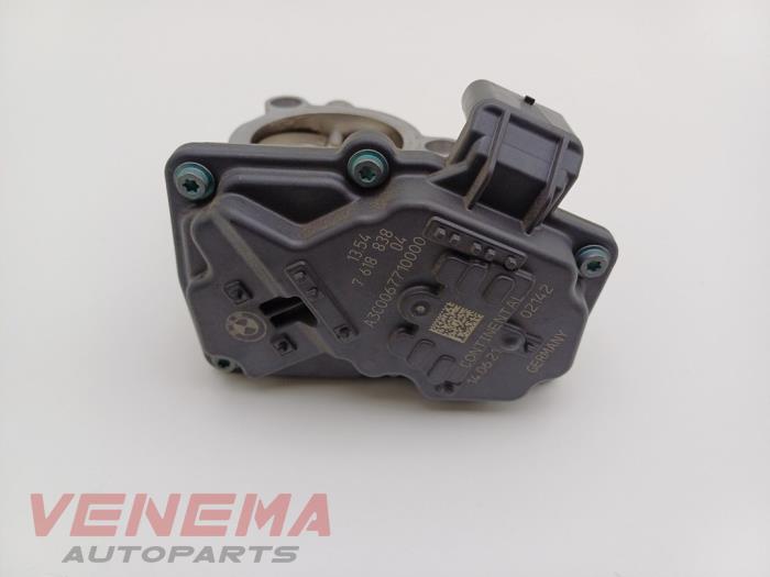 Gebruikte Gasklephuis Mini Mini (F56) 1.5 12V One Prijs € 13,99 Margeregeling aangeboden door Venema Autoparts